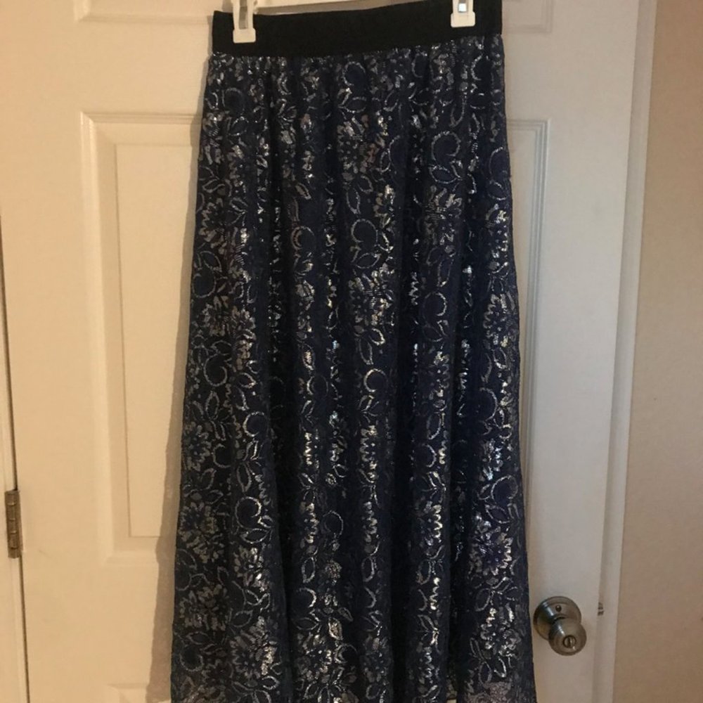 Lularoe XS Lucy- Floral lace